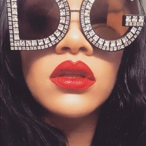 Meet your Posher, Sheyla